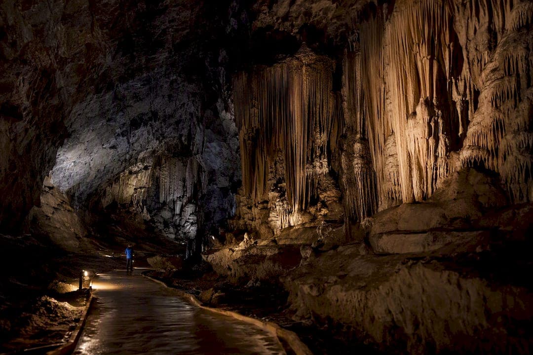 Avoid the Wrong Cango Caves Tour: Book Transfers in South Africa